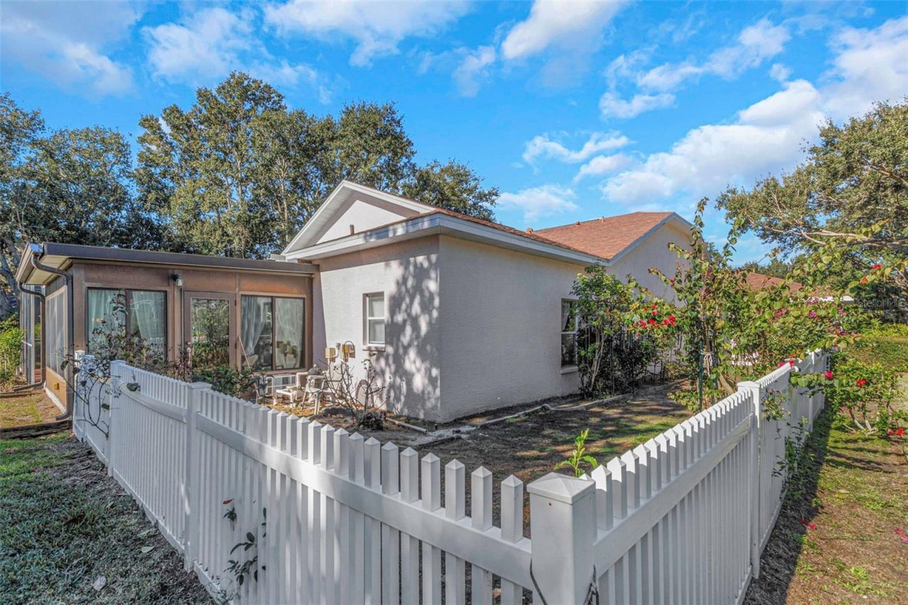 1518 Fishing Lake Drive, Odessa, FL 33556 Photo