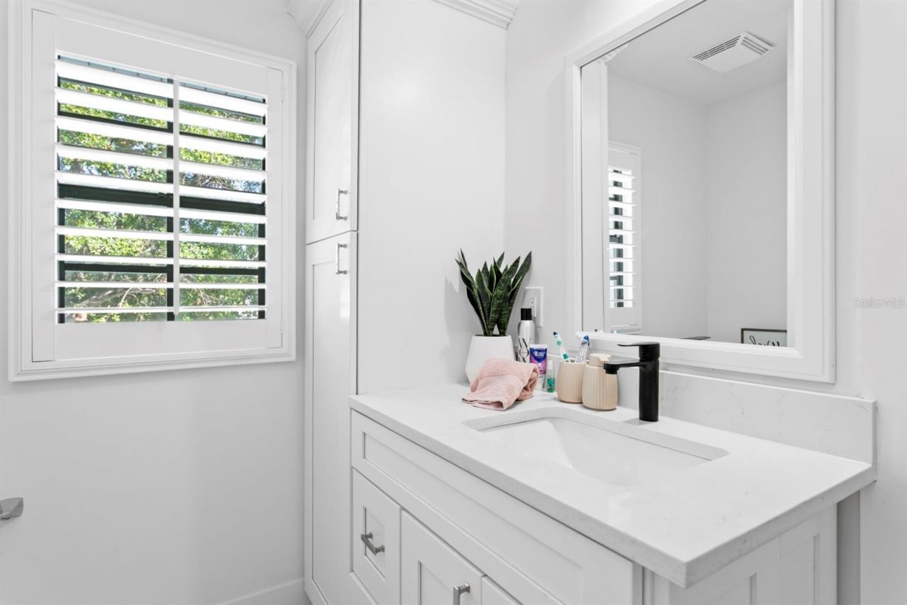 4911 W Bay Way Place, Tampa, FL 33629 Photo