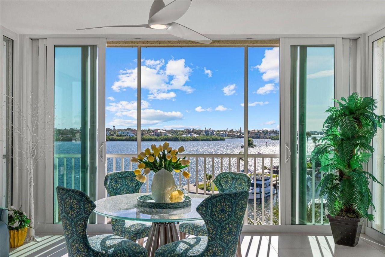 1260 Dolphin Bay Way, Unit 401, Sarasota, FL 34242 Photo