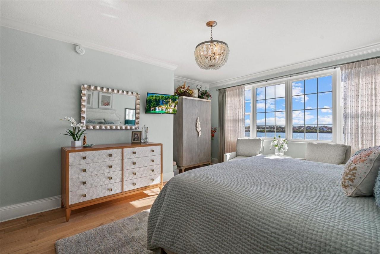 1260 Dolphin Bay Way, Unit 401, Sarasota, FL 34242 Photo