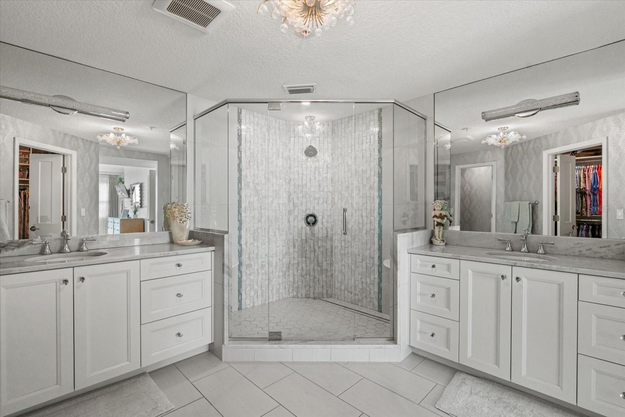 1260 Dolphin Bay Way, Unit 401, Sarasota, FL 34242 Photo