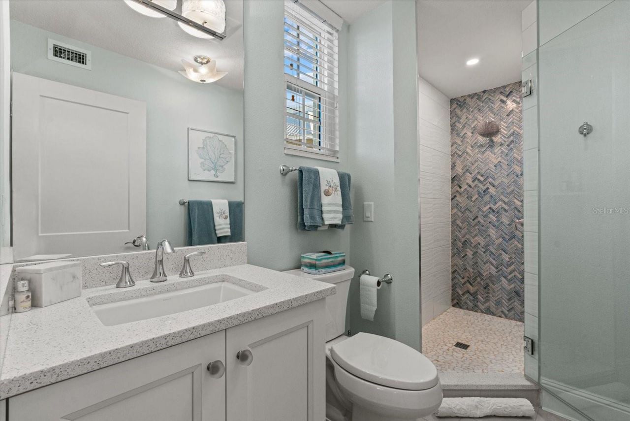 1260 Dolphin Bay Way, Unit 401, Sarasota, FL 34242 Photo