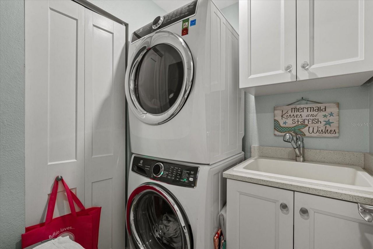 1260 Dolphin Bay Way, Unit 401, Sarasota, FL 34242 Photo