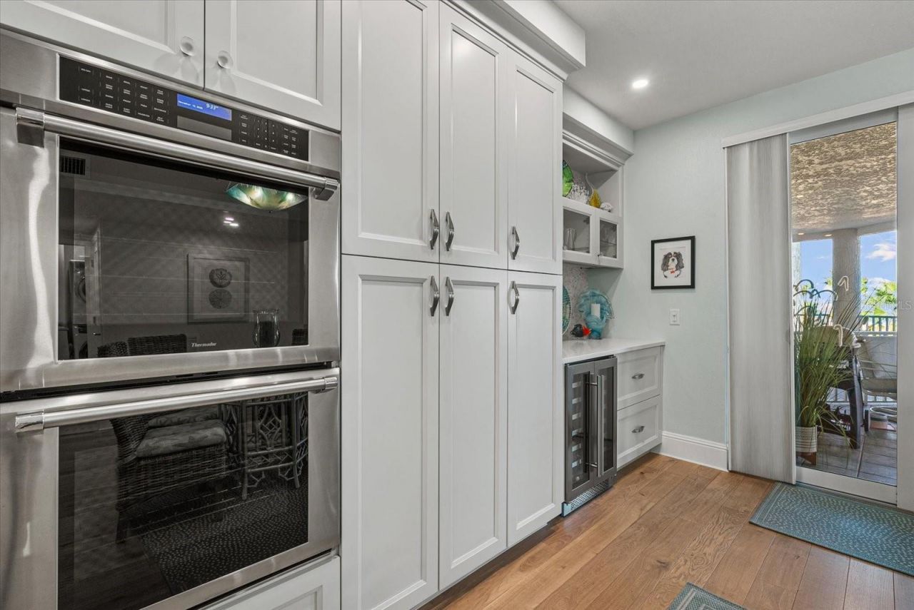 1260 Dolphin Bay Way, Unit 401, Sarasota, FL 34242 Photo