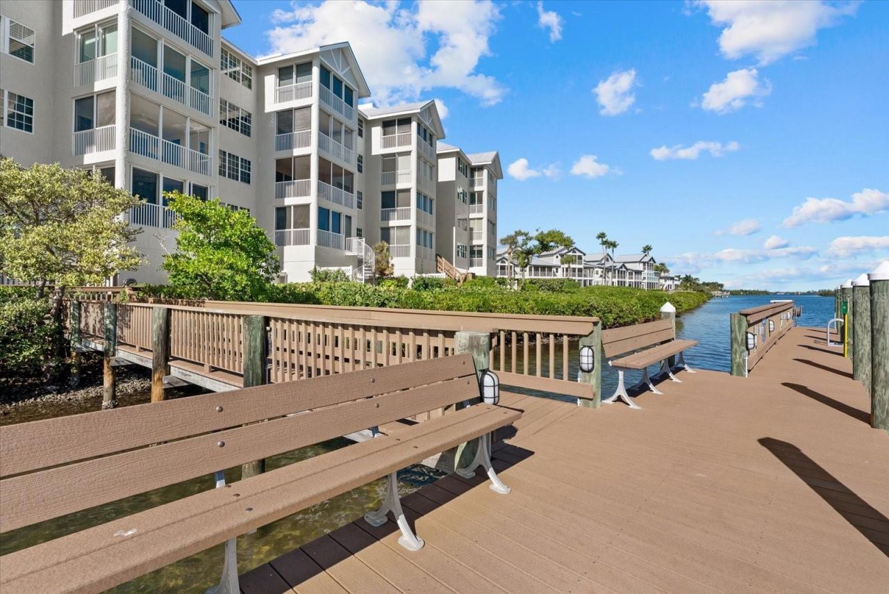 1260 Dolphin Bay Way, Unit 401, Sarasota, FL 34242 Photo