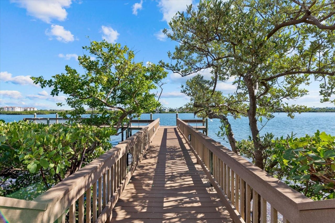 1260 Dolphin Bay Way, Unit 401, Sarasota, FL 34242 Photo