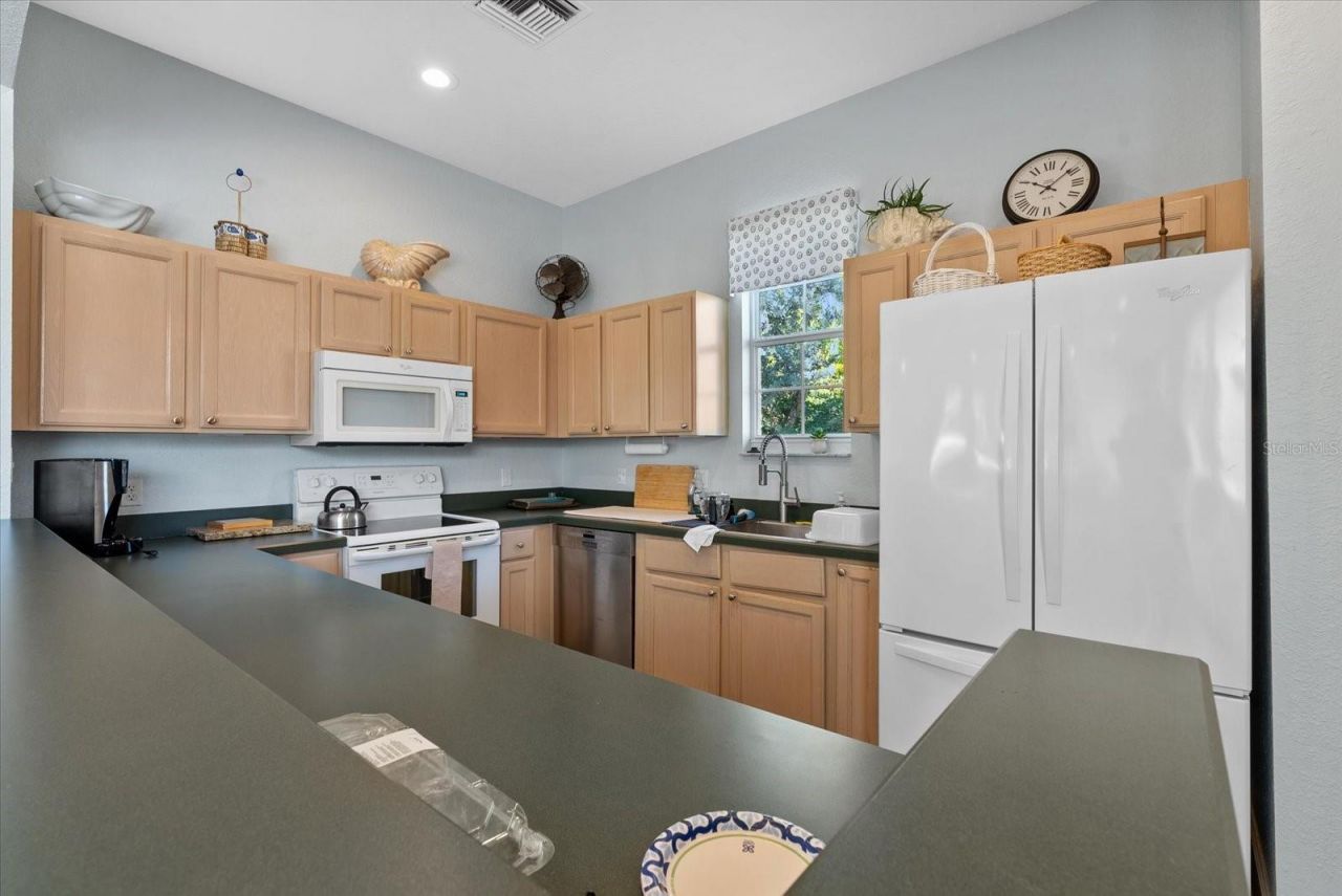 1260 Dolphin Bay Way, Unit 401, Sarasota, FL 34242 Photo