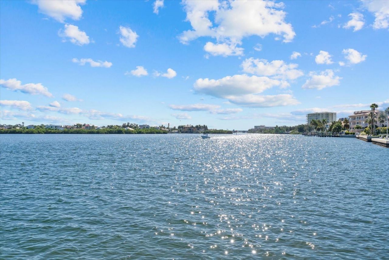 1260 Dolphin Bay Way, Unit 401, Sarasota, FL 34242 Photo