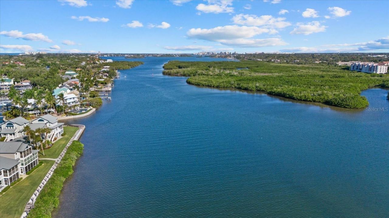 1260 Dolphin Bay Way, Unit 401, Sarasota, FL 34242 Photo