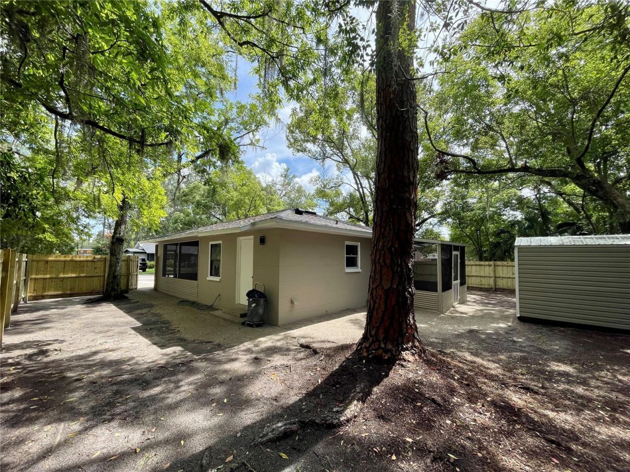 1715 NE 6th Place, Gainesville, FL 32641 Photo