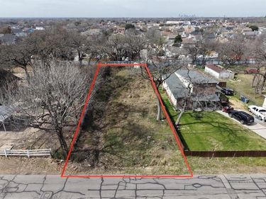 1913 Leroy Road, Dallas, TX 75217