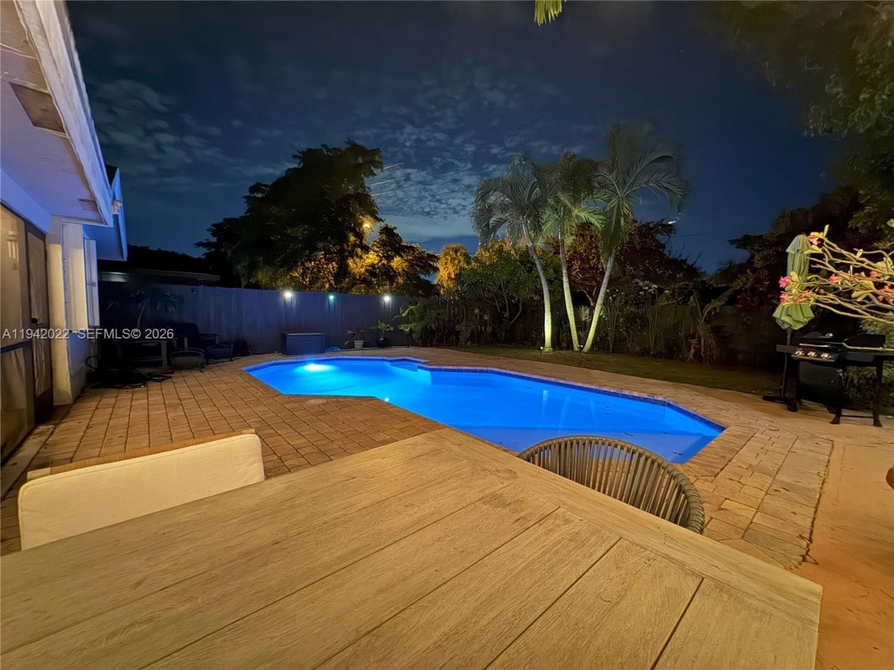 575 Lakeside Cir, Sunrise, FL 33326 Photo