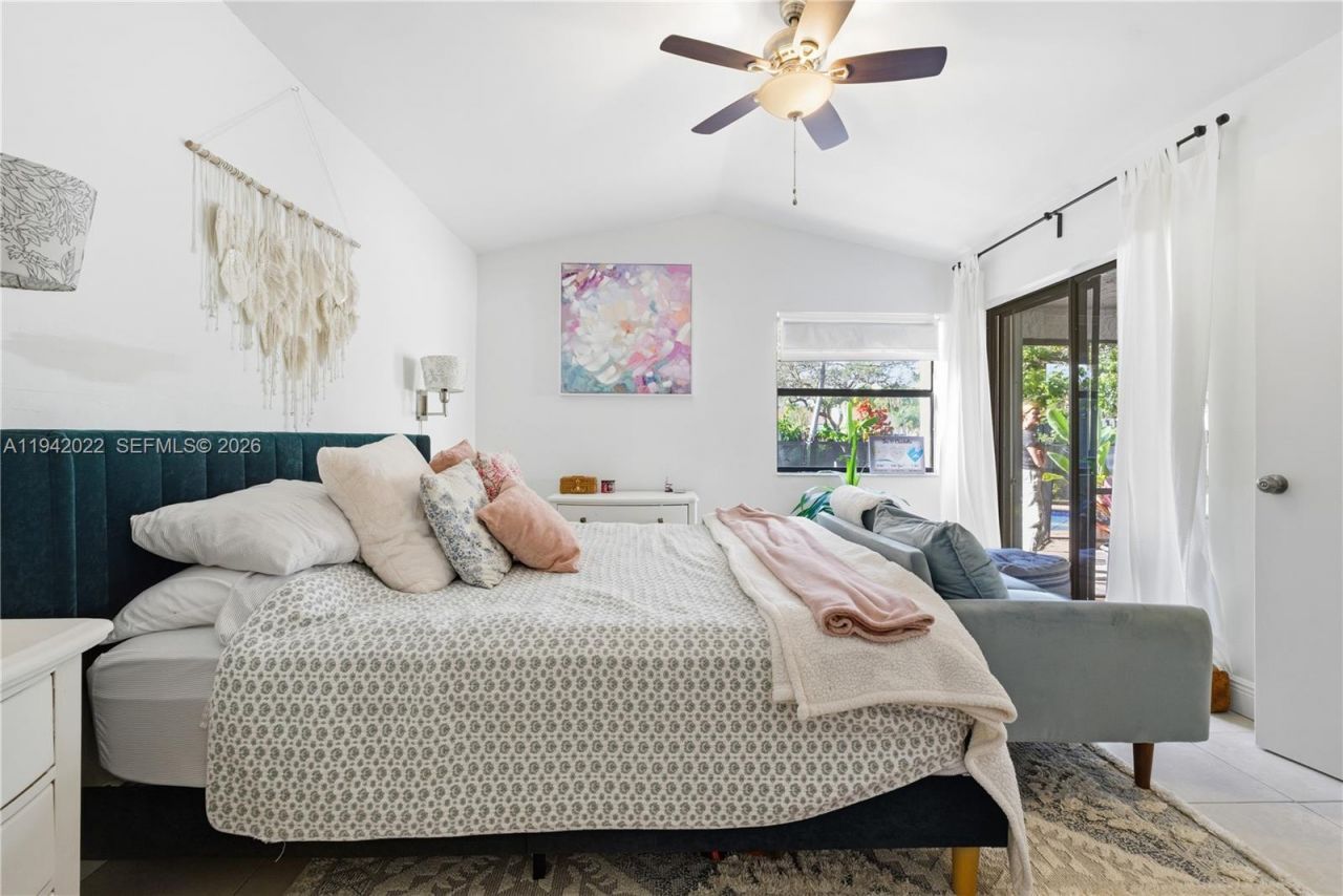 575 Lakeside Cir, Sunrise, FL 33326 Photo