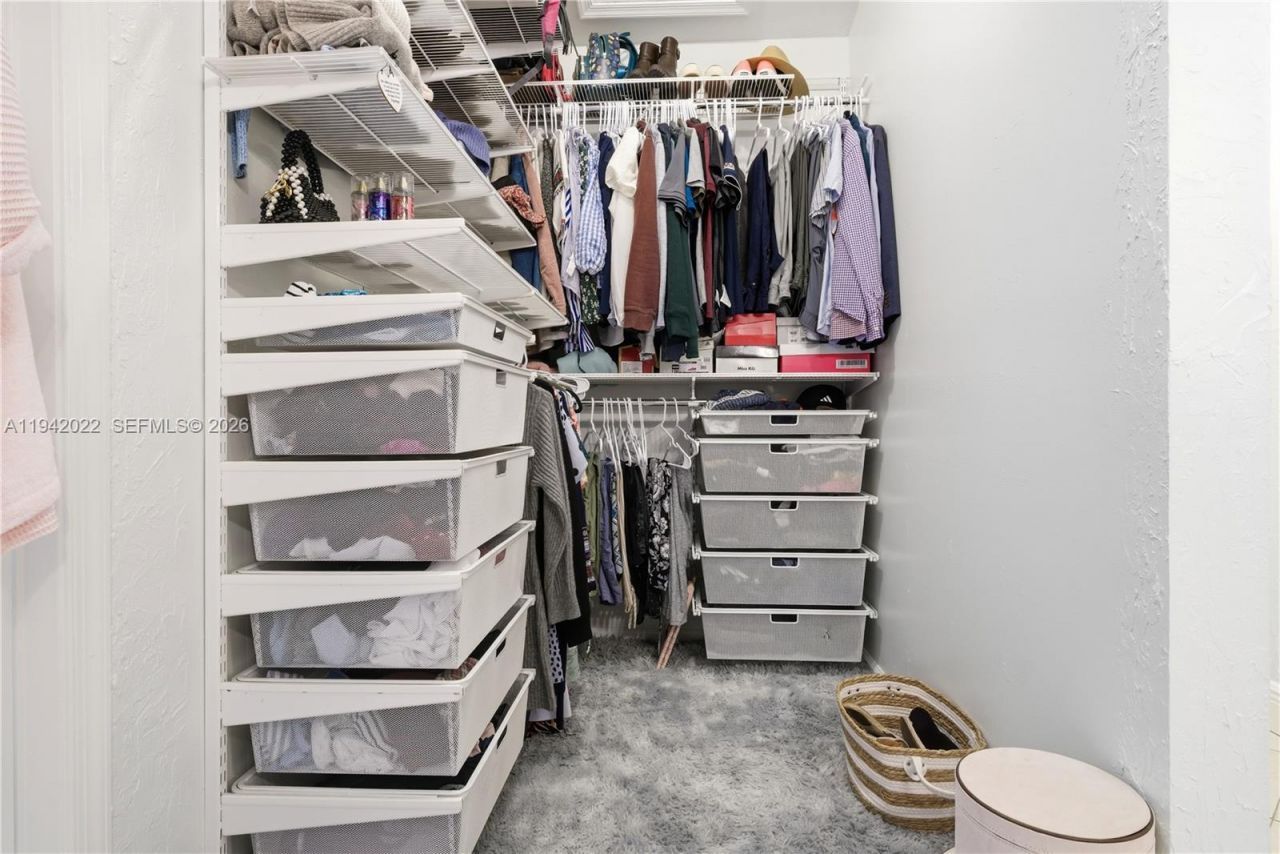 575 Lakeside Cir, Sunrise, FL 33326 Photo