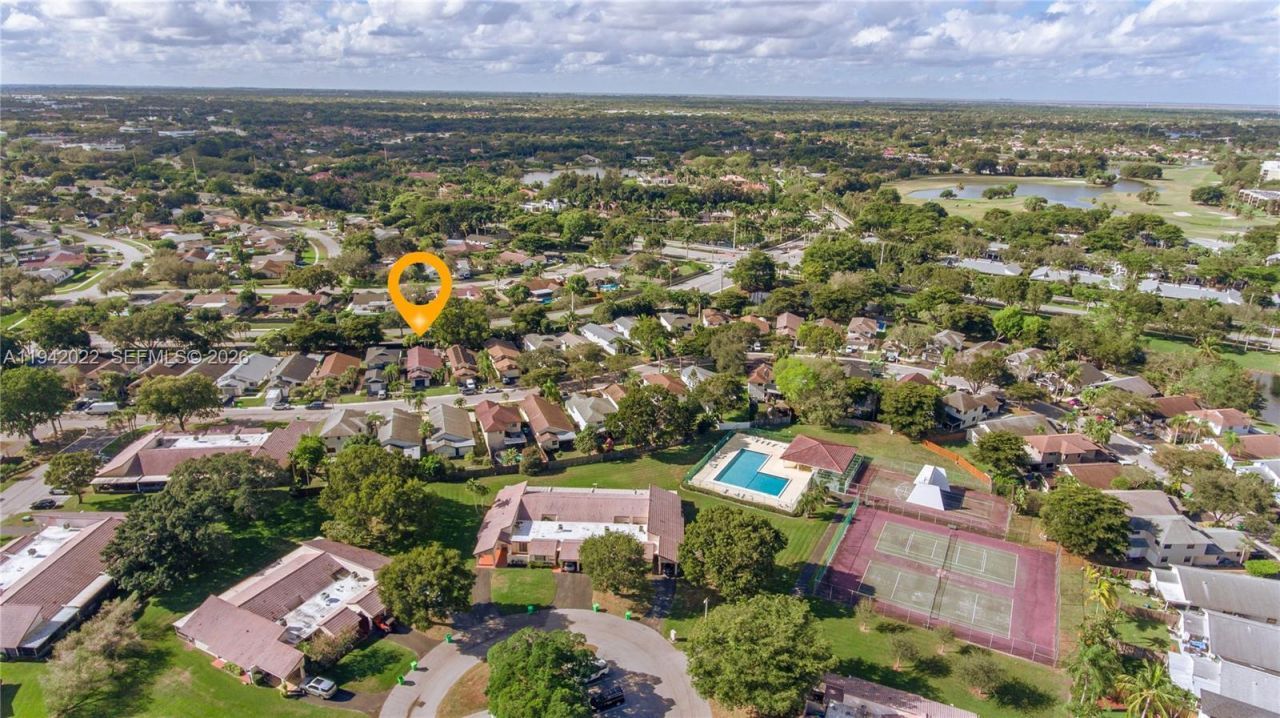 575 Lakeside Cir, Sunrise, FL 33326 Photo