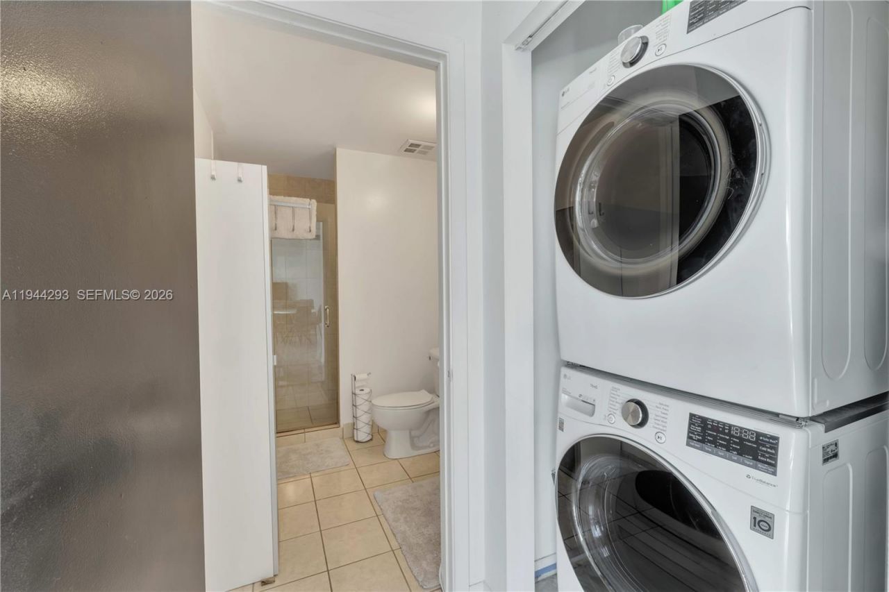 10 SW South River Dr, Unit 1111, Miami, FL 33130 Photo