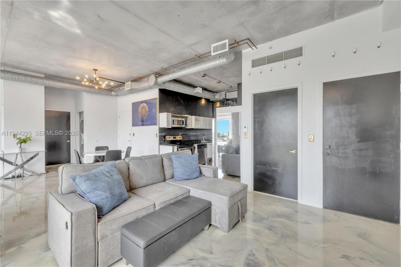 10 SW South River Dr, Unit 1111, Miami, FL 33130 Photo