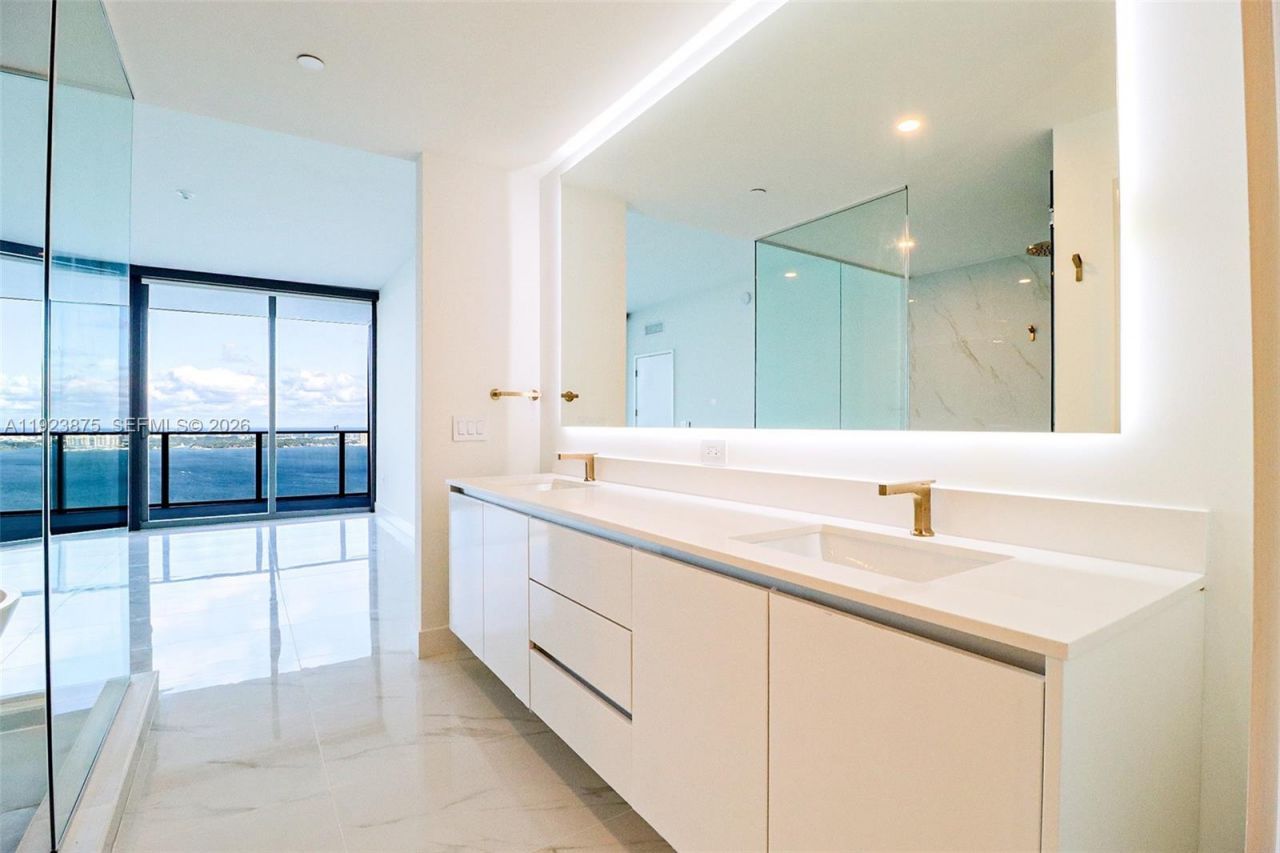 700 NE 24 St, Unit 4201, Miami, FL 33137 Photo