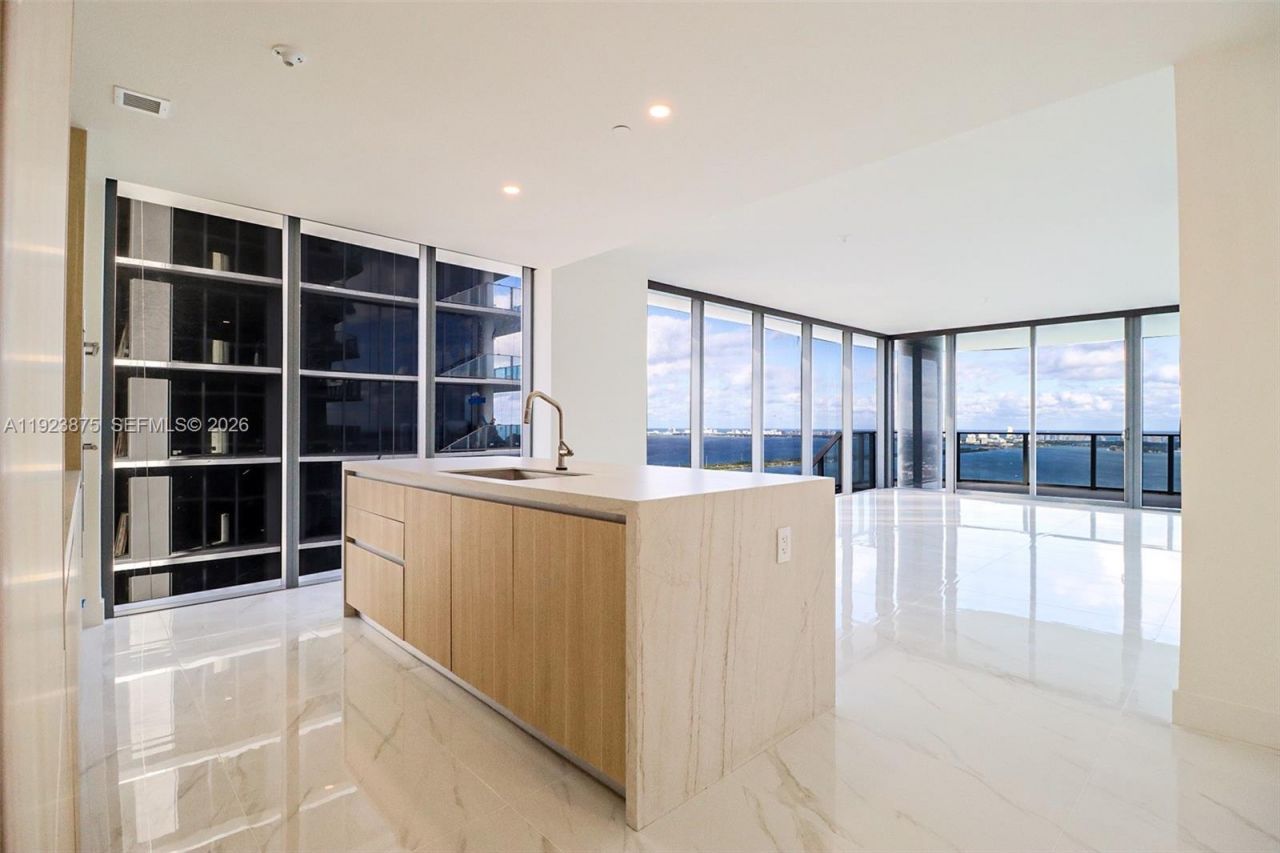 700 NE 24 St, Unit 4201, Miami, FL 33137 Photo