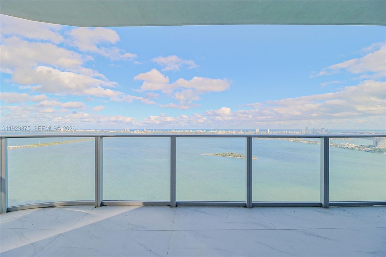 700 NE 24 St, Unit 4201, Miami, FL 33137 Photo