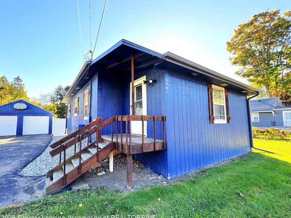 4641 Tolland Avenue, Holt, MI 48842