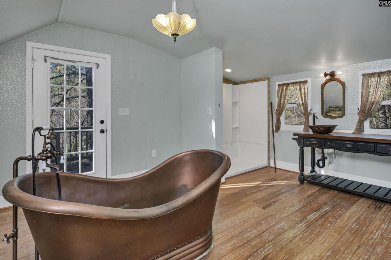 730 Stoneridge Road Photo 32