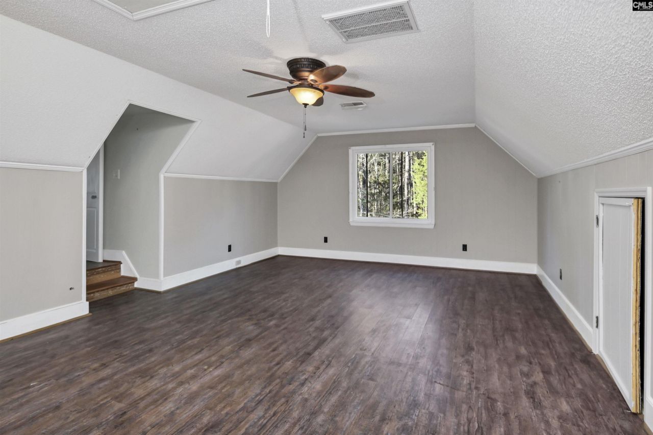 730 Stoneridge Road Photo 34