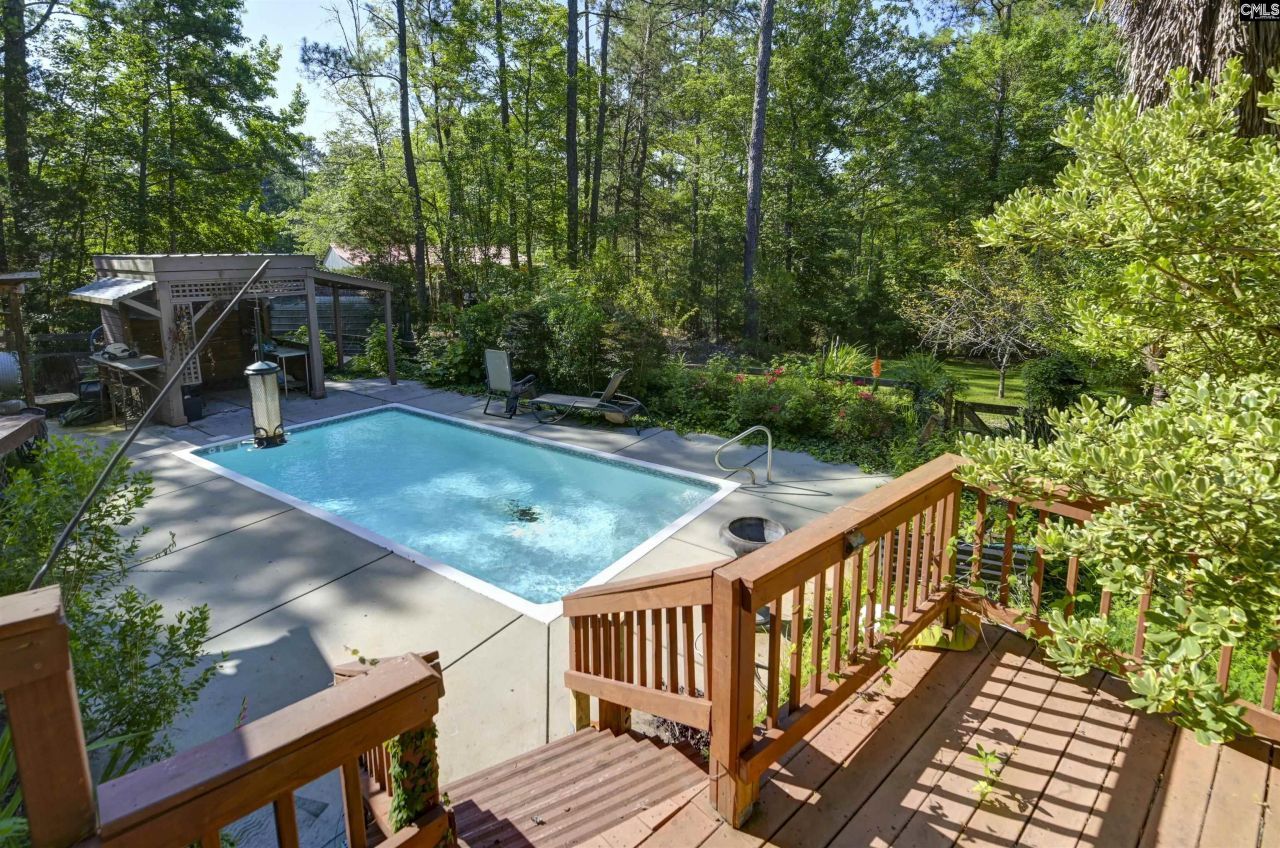 730 Stoneridge Road Photo 5