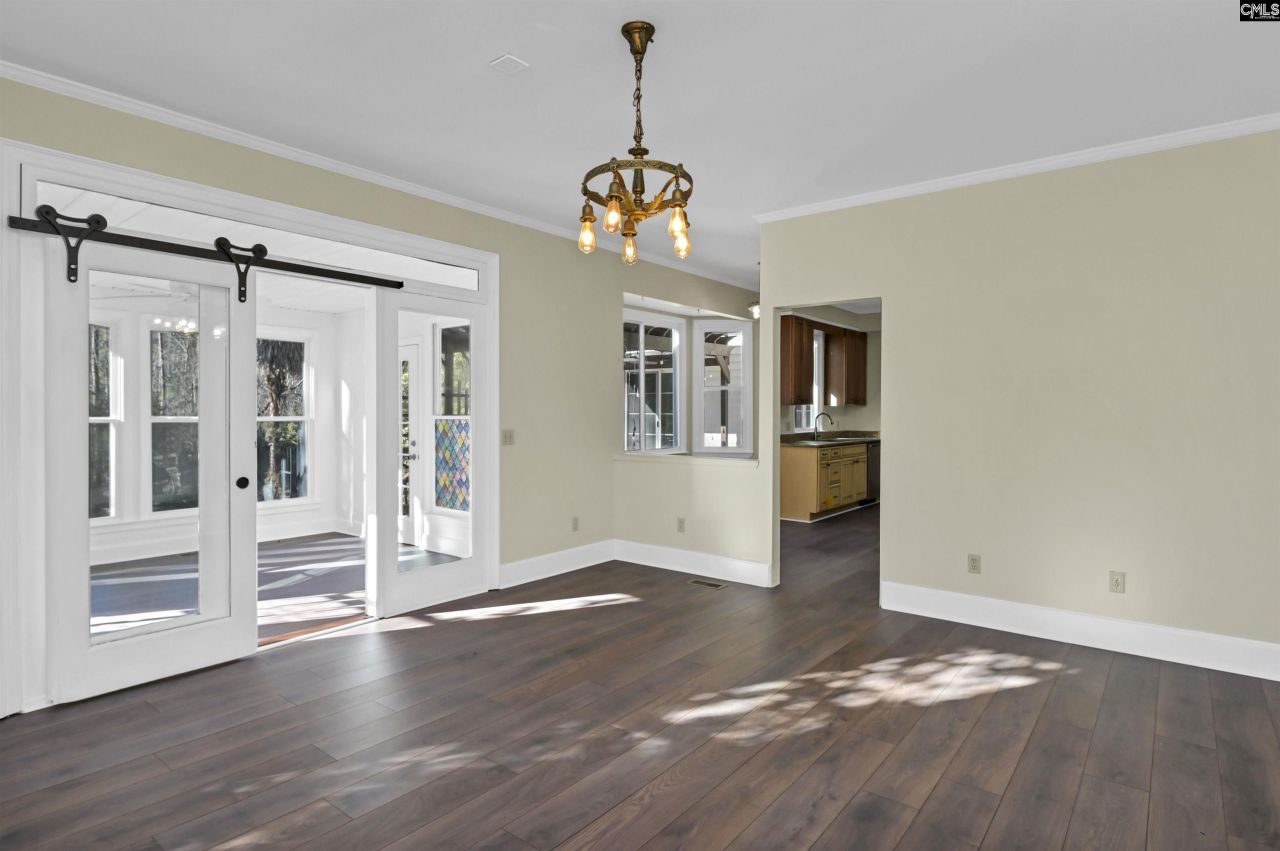 730 Stoneridge Road Photo 9