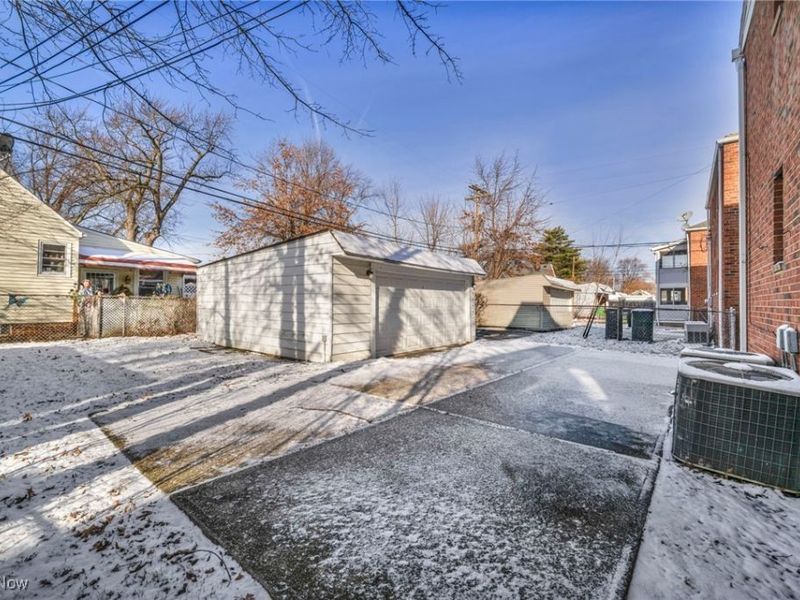 420 E 222nd Street, Unit 1, Euclid, OH 44123 Photo 5