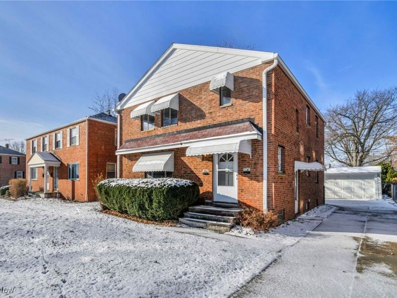 422 E 222nd street, Unit 2, Euclid, OH 44123 Photo 2