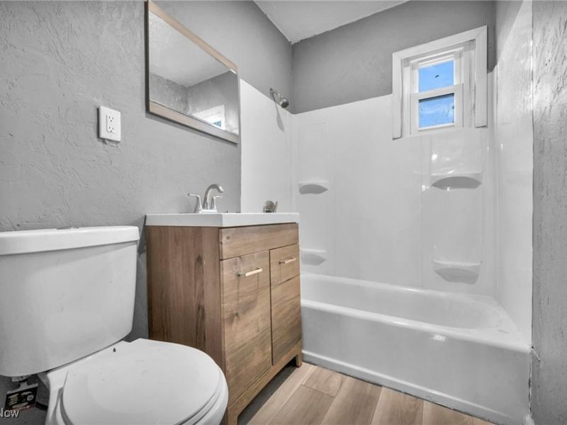 422 E 222nd street, Unit 2, Euclid, OH 44123 Photo 24