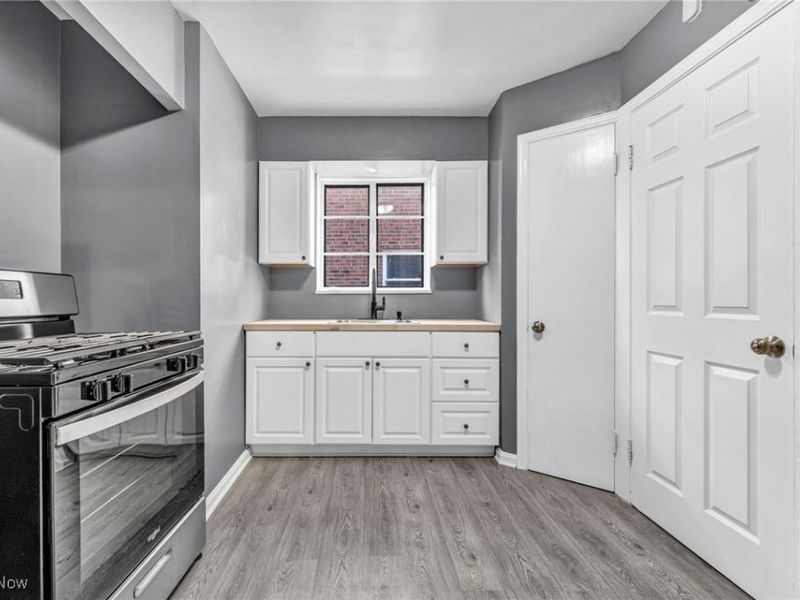 422 E 222nd street, Unit 2, Euclid, OH 44123 Photo 7