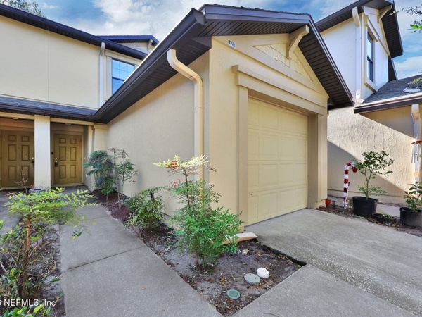 7764 PLAYSCHOOL Lane, Jacksonville, FL 32210