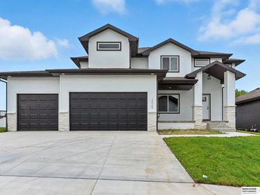 19760 Briar Street, Gretna, NE 68028