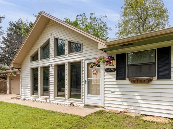 2578 N Warwick Drive, Fayetteville, AR 72703