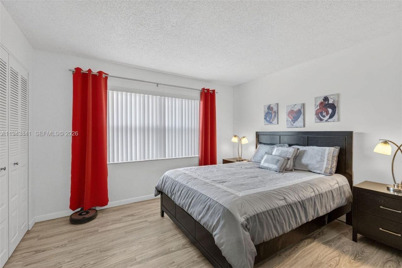 9481 Sunrise Lakes Blvd, Unit 210, Sunrise, FL 33322 Photo