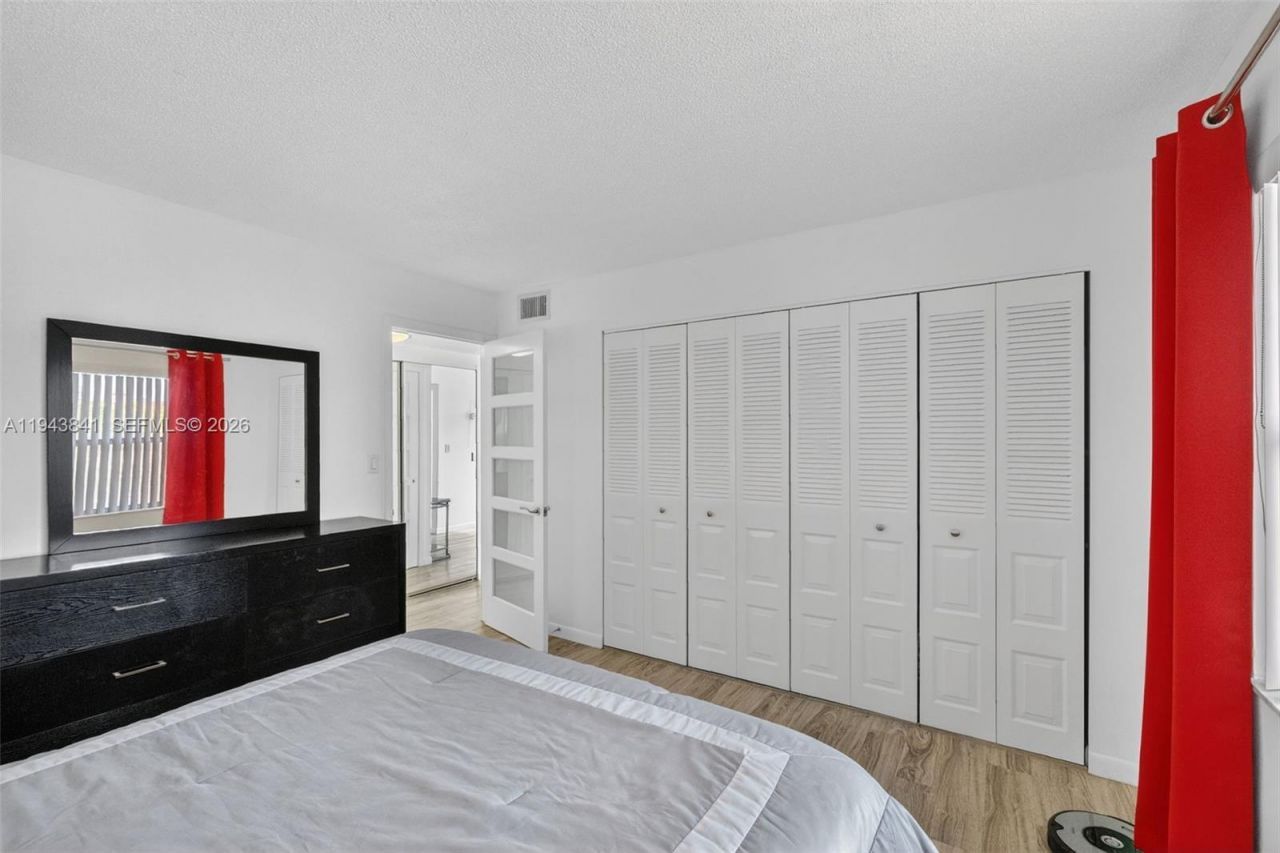 9481 Sunrise Lakes Blvd, Unit 210, Sunrise, FL 33322 Photo