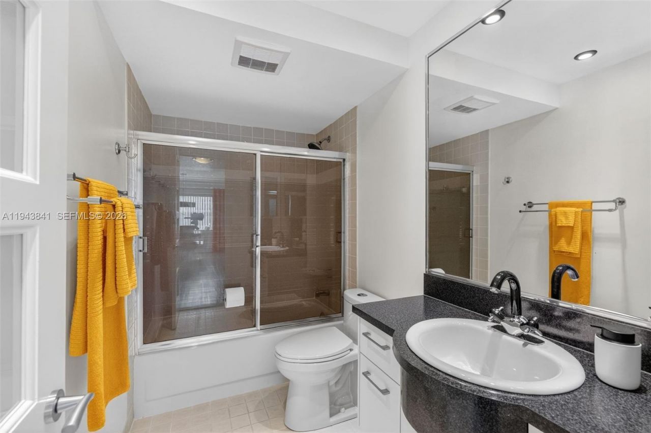 9481 Sunrise Lakes Blvd, Unit 210, Sunrise, FL 33322 Photo