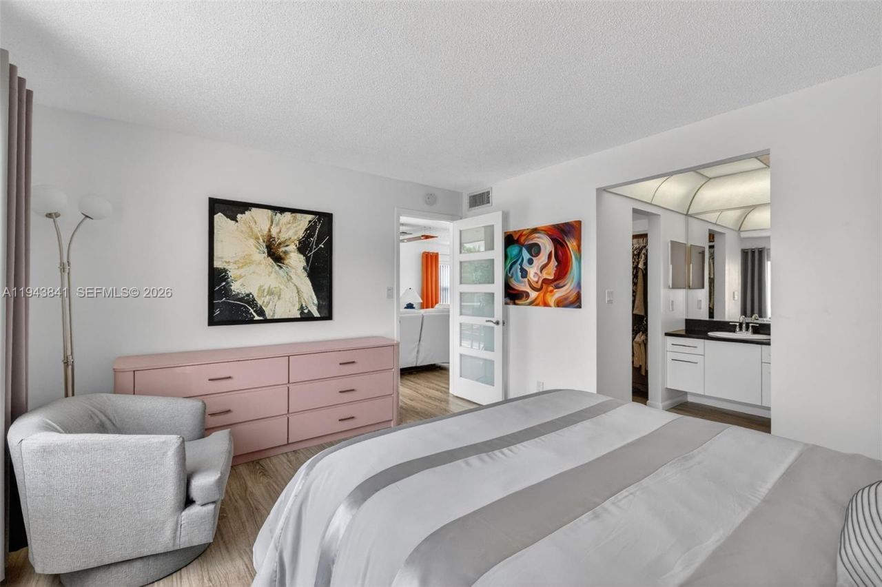 9481 Sunrise Lakes Blvd, Unit 210, Sunrise, FL 33322 Photo