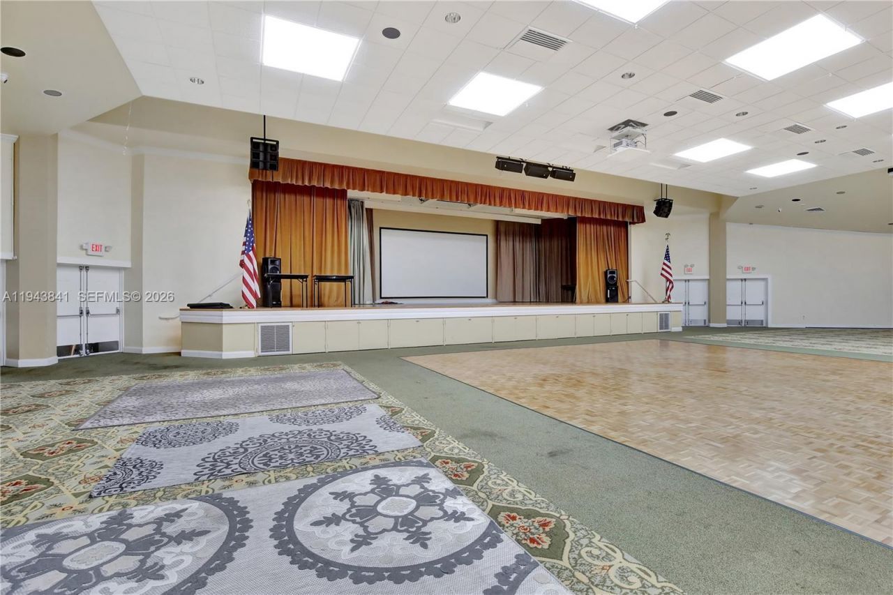 9481 Sunrise Lakes Blvd, Unit 210, Sunrise, FL 33322 Photo