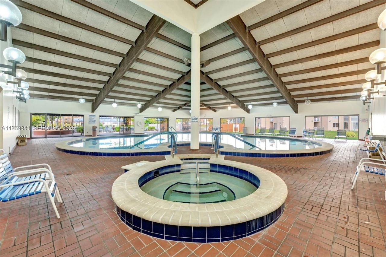 9481 Sunrise Lakes Blvd, Unit 210, Sunrise, FL 33322 Photo