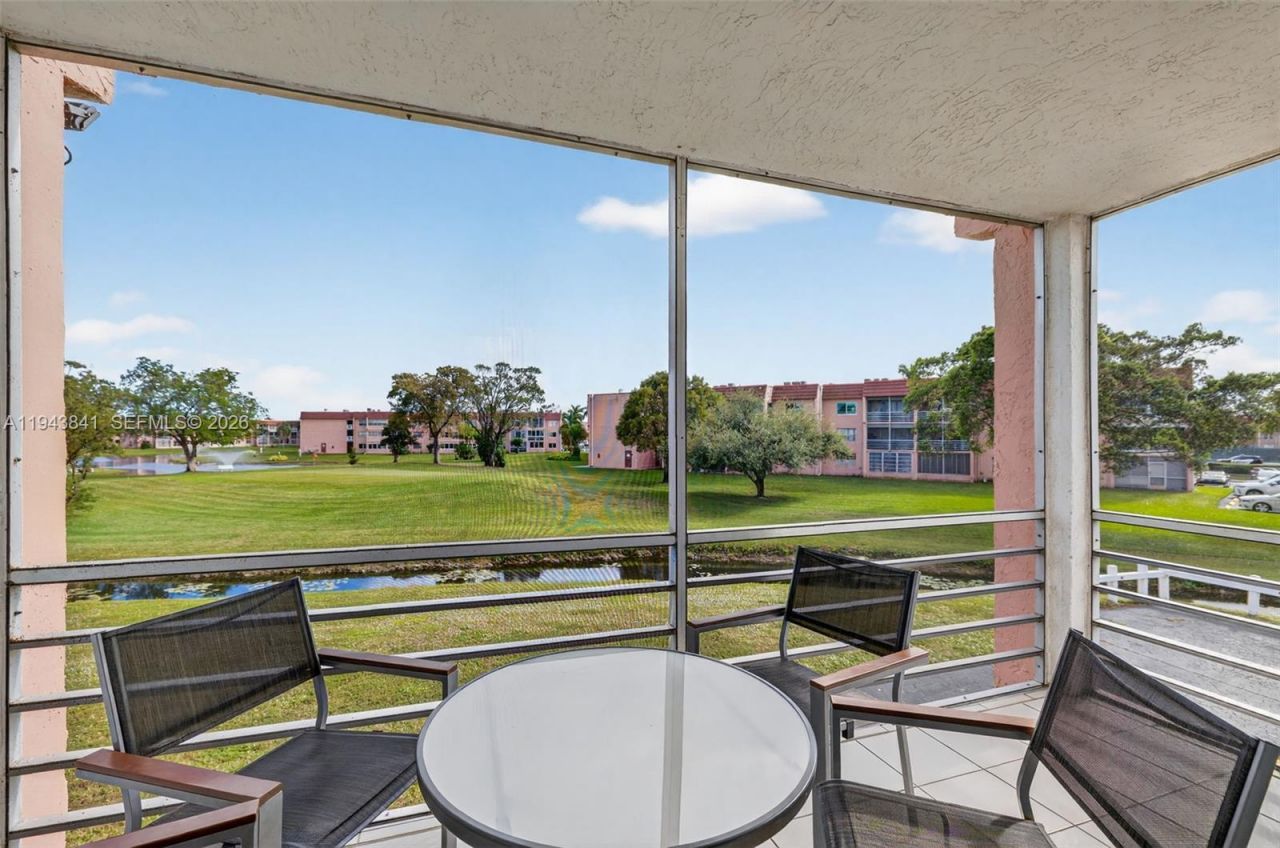 9481 Sunrise Lakes Blvd, Unit 210, Sunrise, FL 33322 Photo