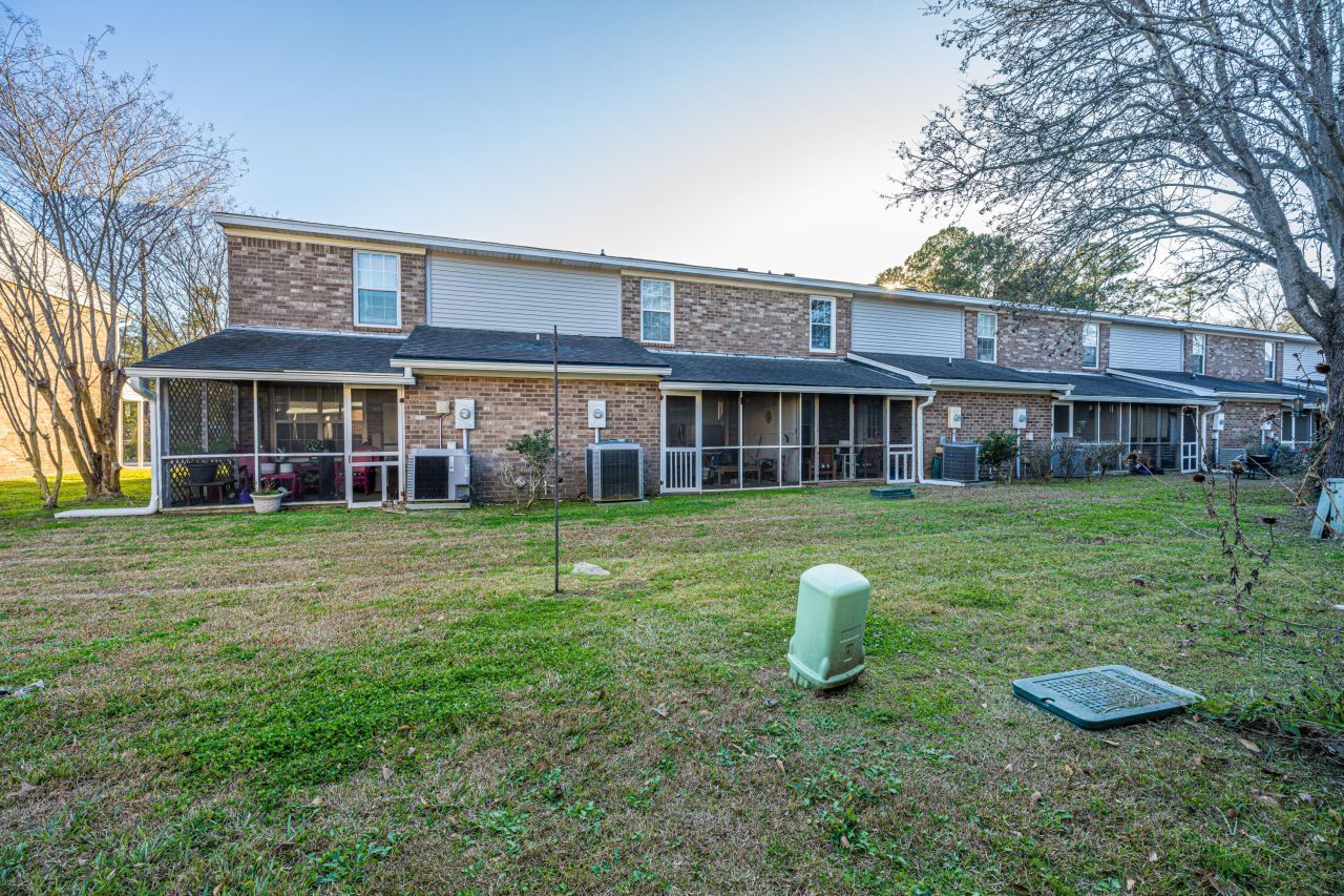 2073 Rondo Street Photo 37