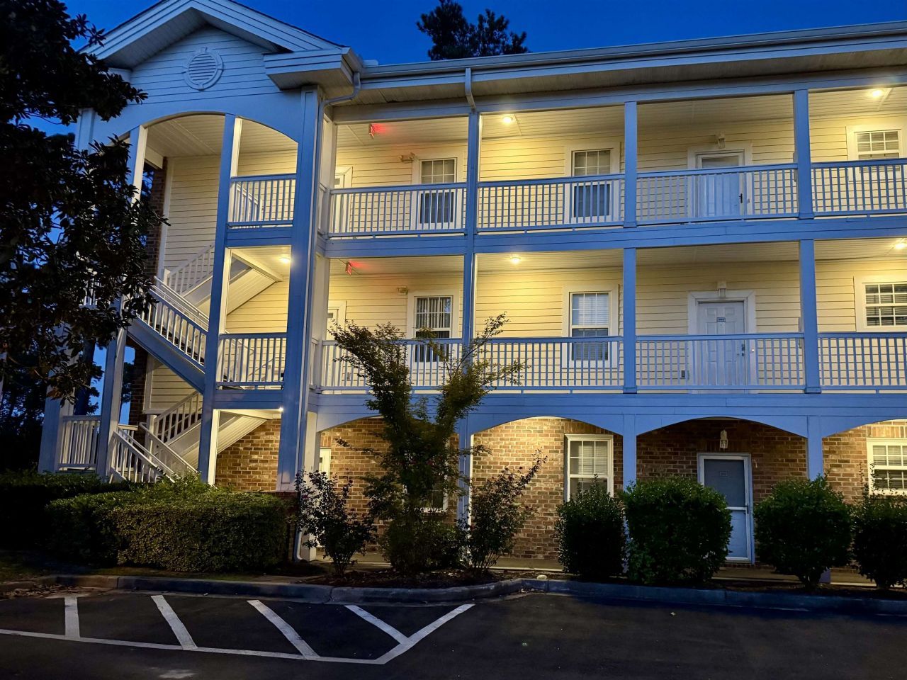 705 Riverwalk Dr. Photo 37