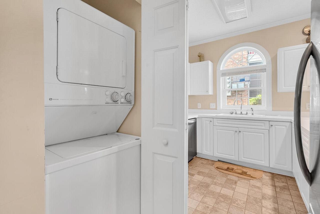 705 Riverwalk Dr. Photo 8