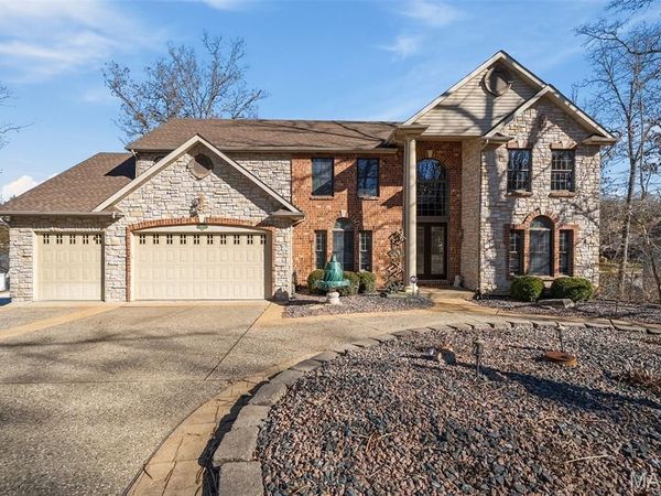 9895 E Vista Drive, Hillsboro, MO 63050