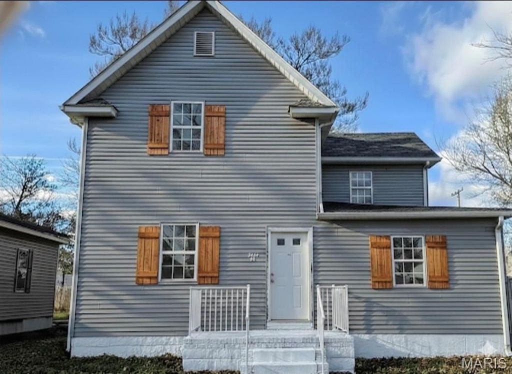 2225 Iowa Street, Granite City, IL 62040 Main Photo