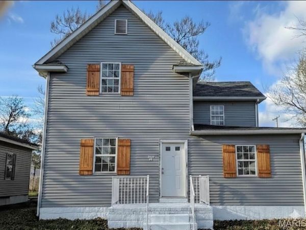 2225 Iowa Street, Granite City, IL 62040