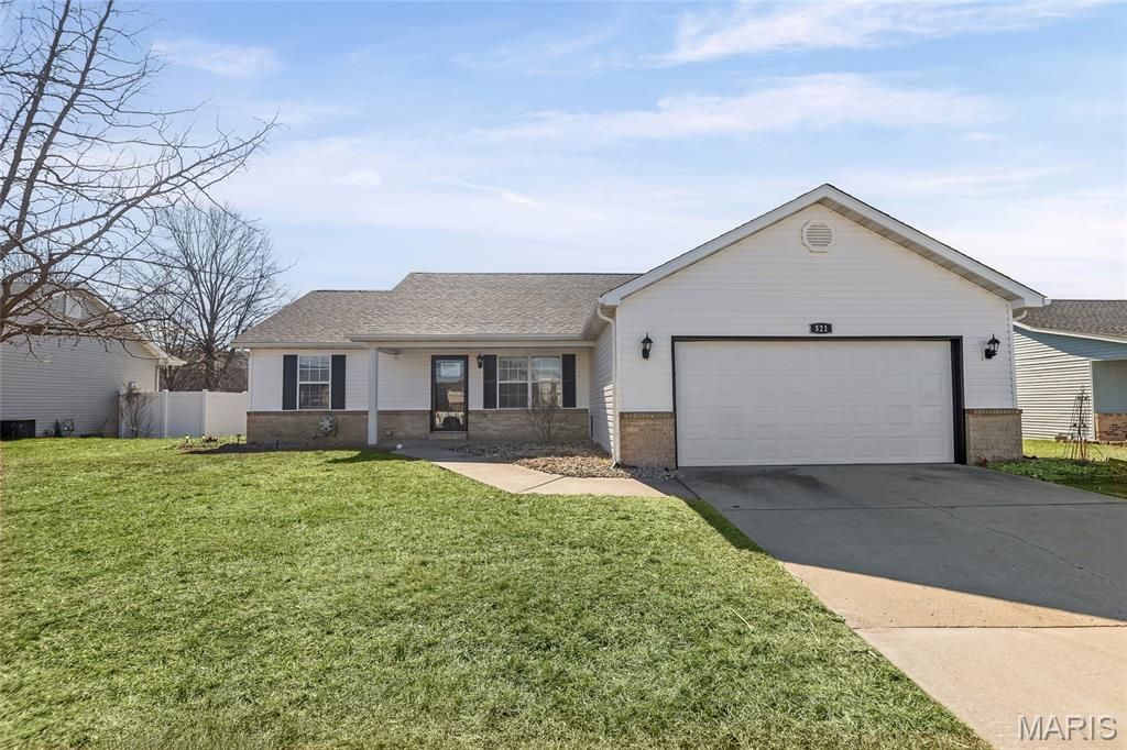 521 Jeffrey Pine Court, O Fallon, IL 62269 Main Photo
